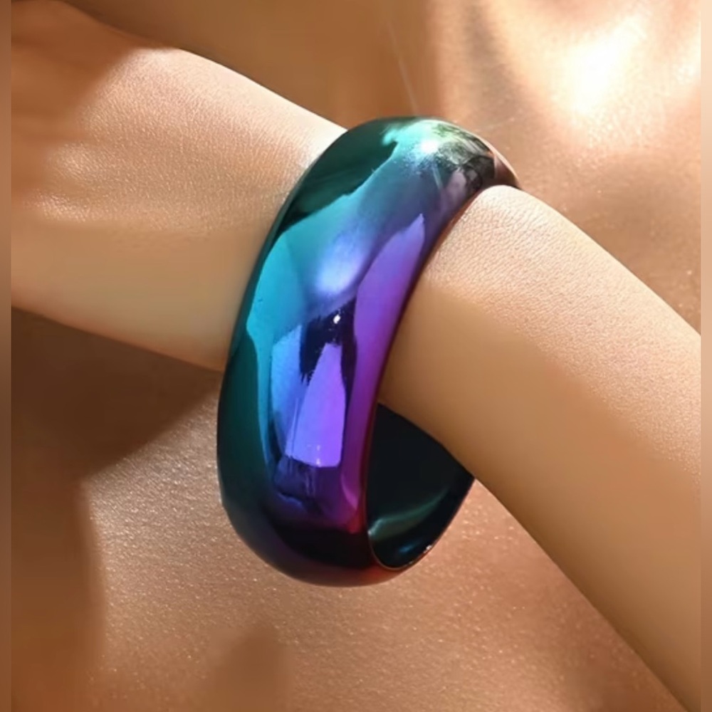 Multicolor Gradient Bangle Bracelet - image 2